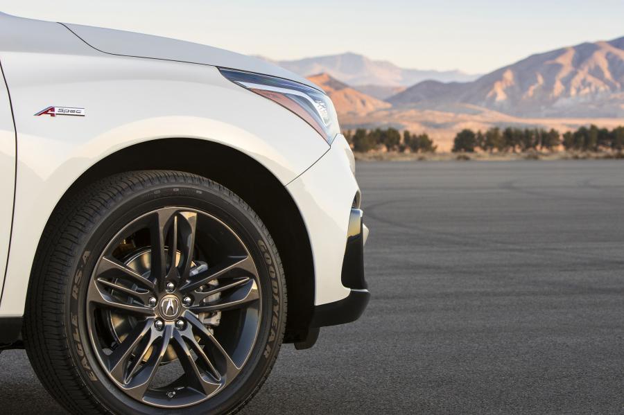 Колеса Acura RDX A-Spec 2018 года  (фото 10 из 54)